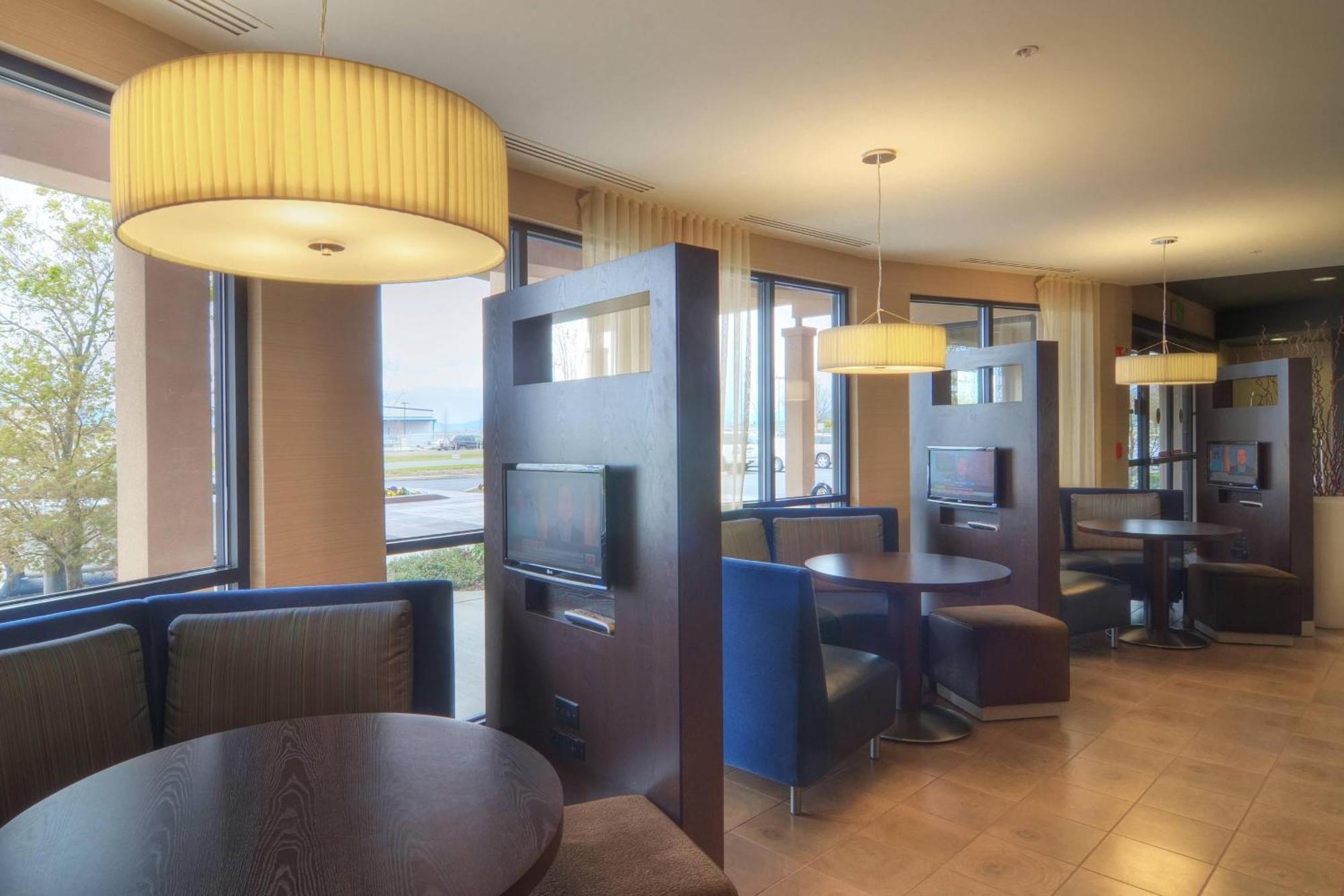 Hotel Courtyard Medford Airport Extérieur photo