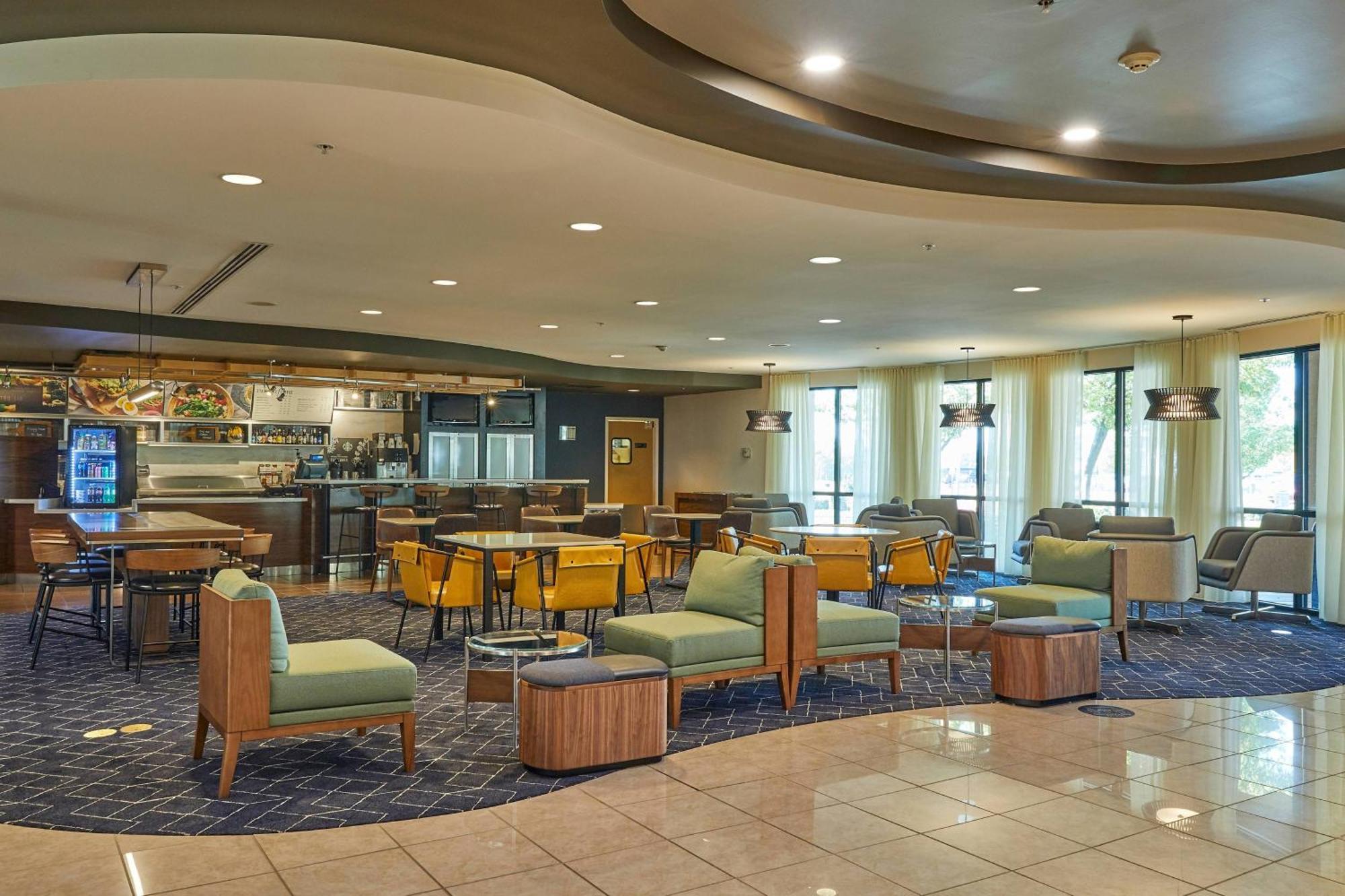 Hotel Courtyard Medford Airport Extérieur photo